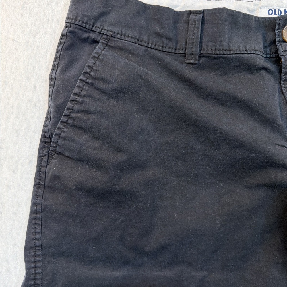 Old Navy Black Shorts Women Sz 12 Regular Cotton Stretch Chino 5" Inseam Casual - Picture 2 of 16